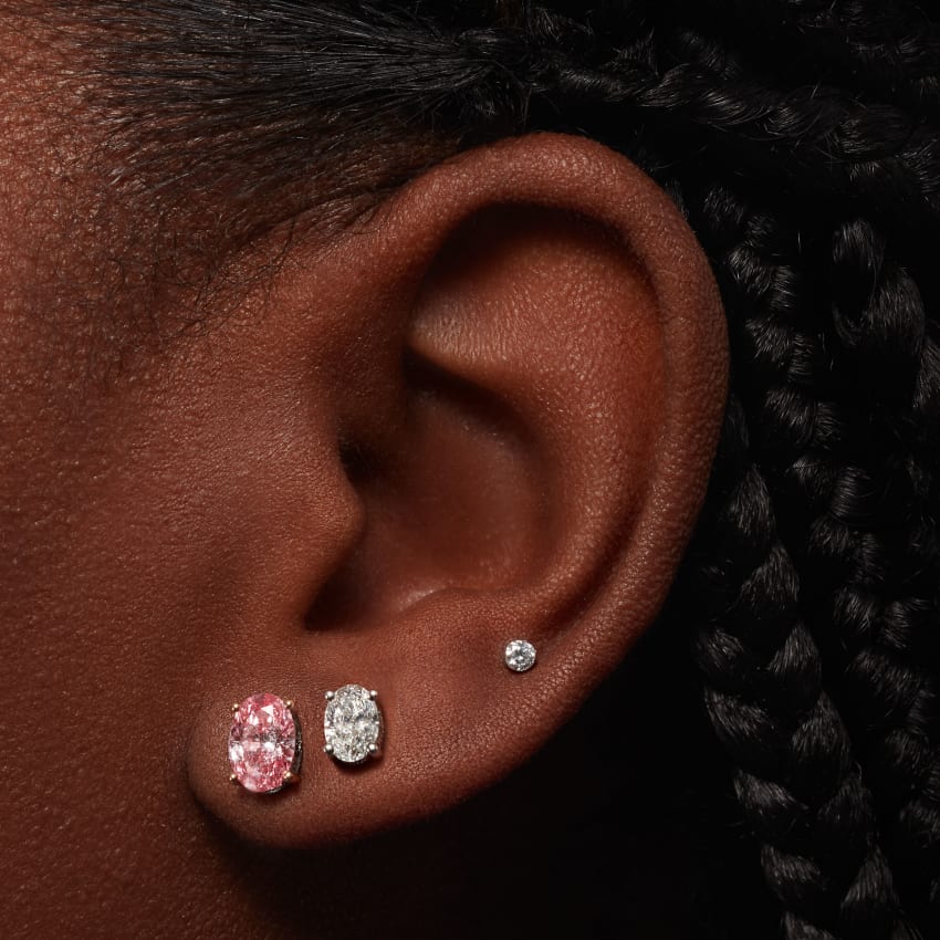 Invisible Set Diamond Threaded Stud Earring - Image 111
