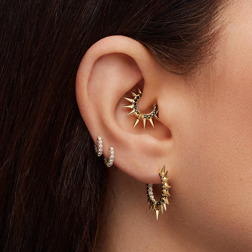Metal Mohawk with Black and White Diamond Pavé Hoop Earring - Image 44