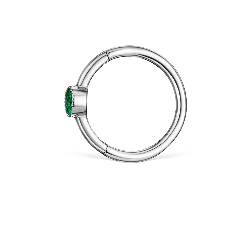 Scallop Set Emerald Hoop Earring - Image 5