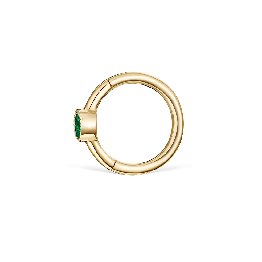 Scallop Set Emerald Hoop Earring - Image 7